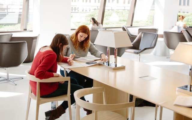 home-02-section-apply-image home-02-section-apply-image